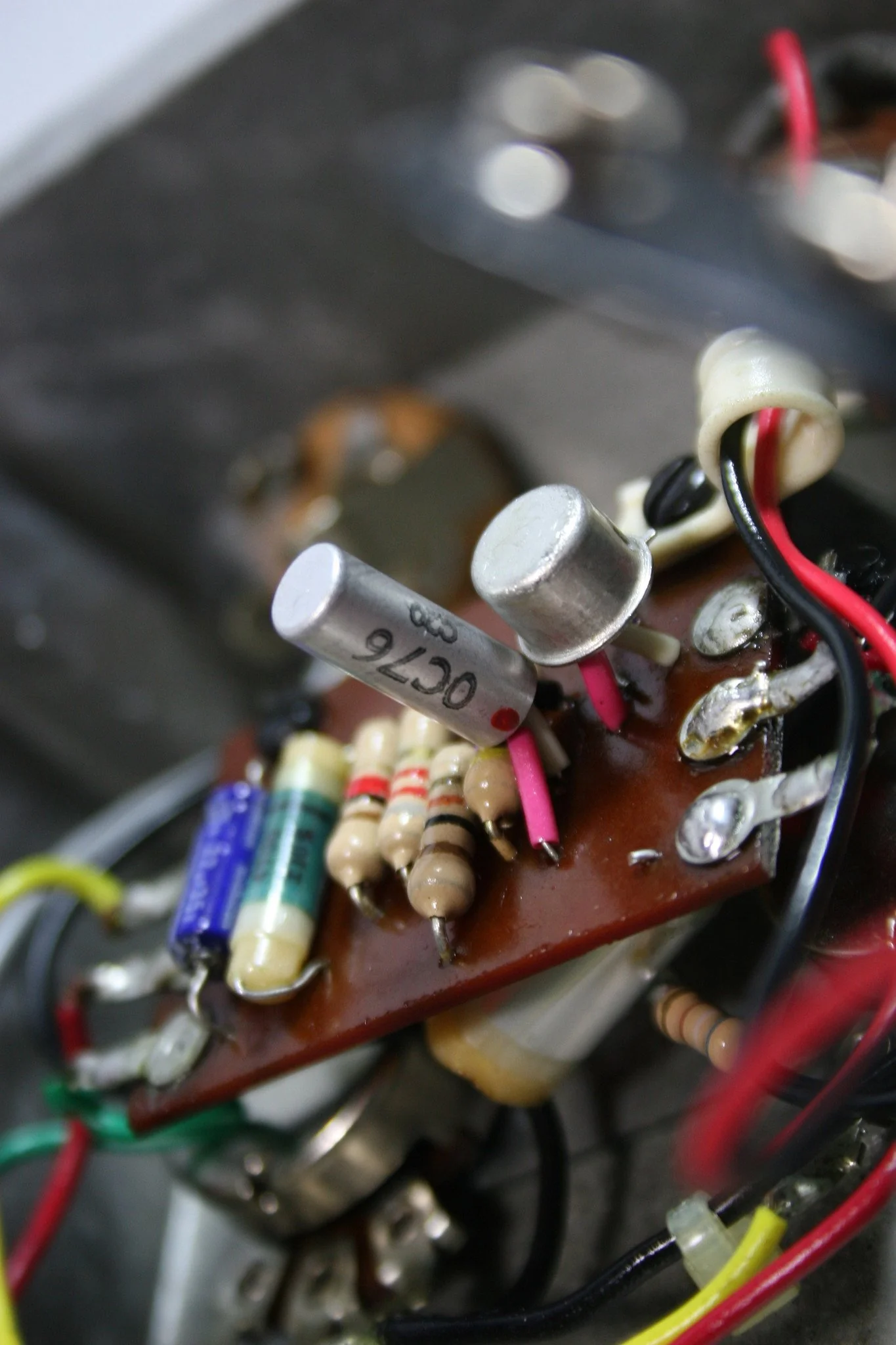 VOX TONE BENDER FUZZ V-828 - Image 9