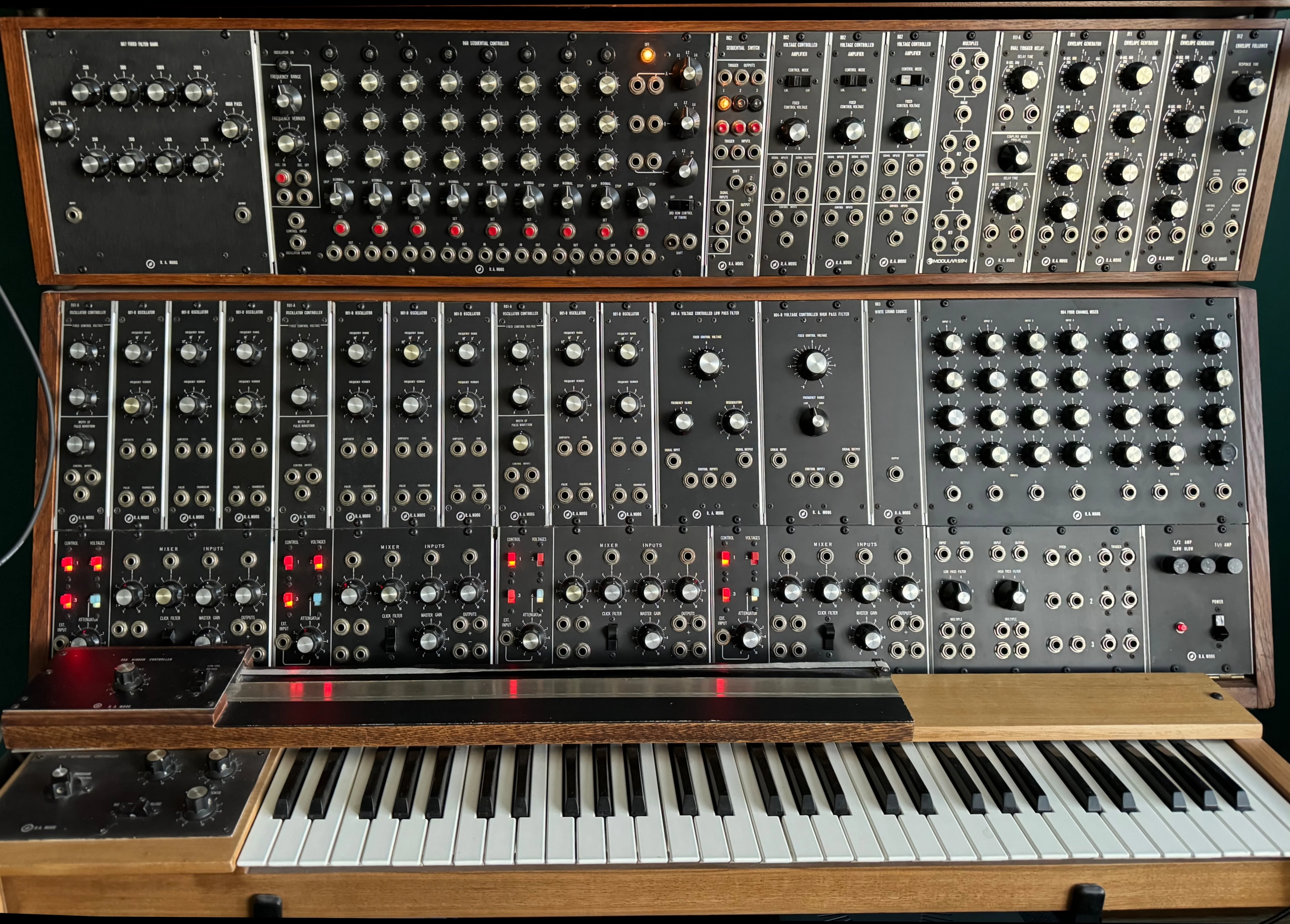 1969 Moog IIIc Vintage Modular Synth & Ribbon Controller