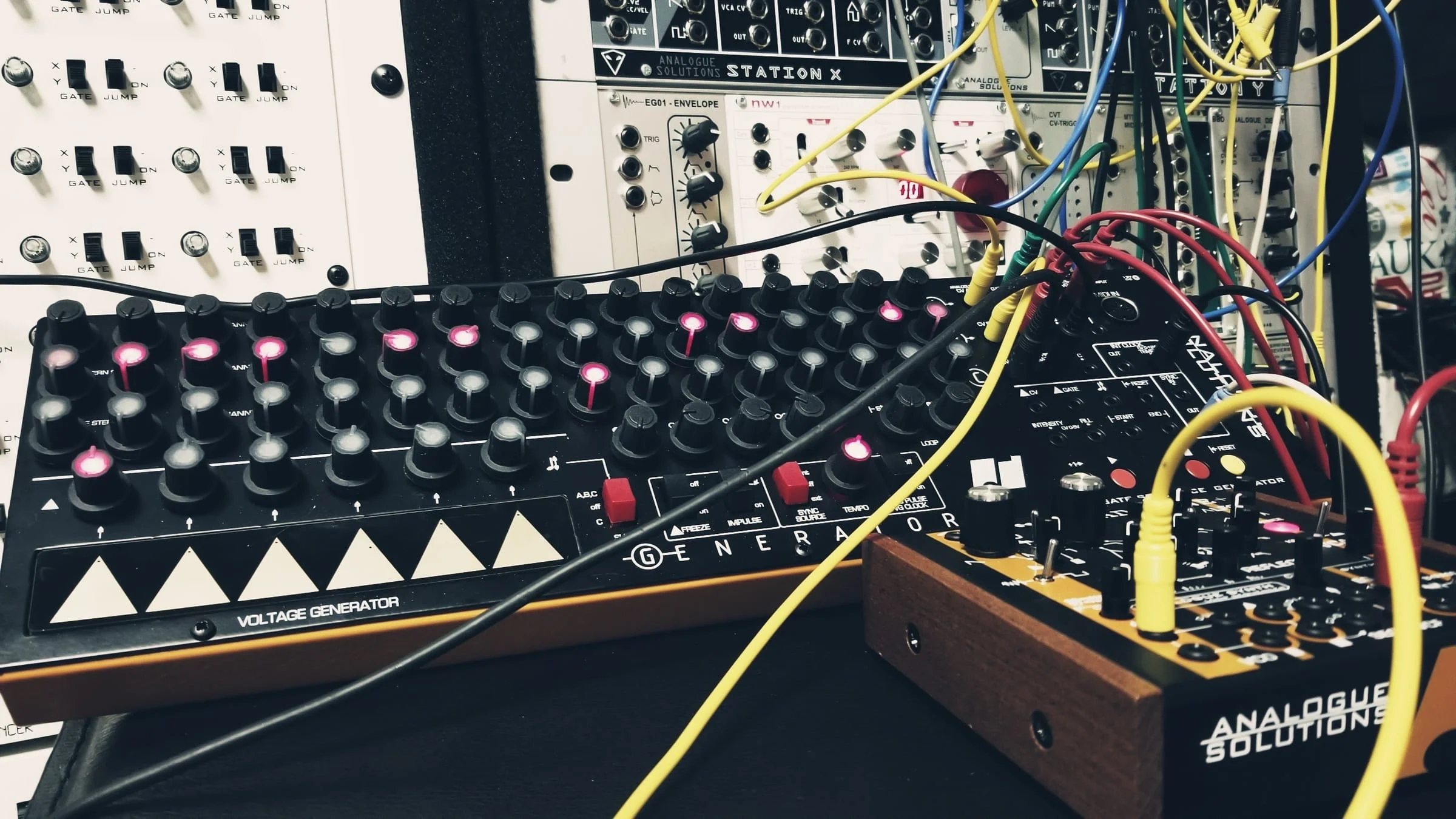 Analogue Solutions Generator - Image 3