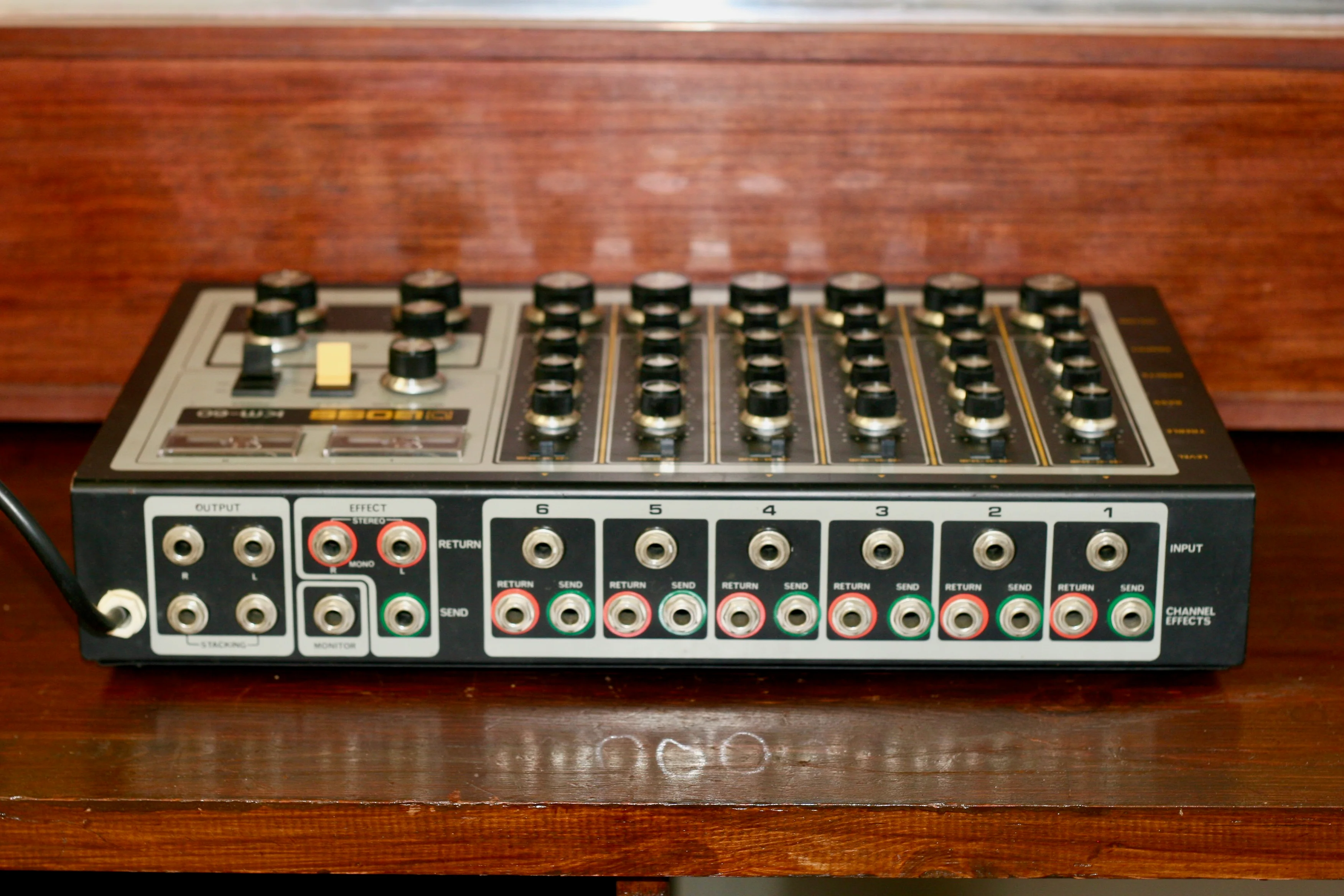 Boss KM-60 Mixer - Image 3