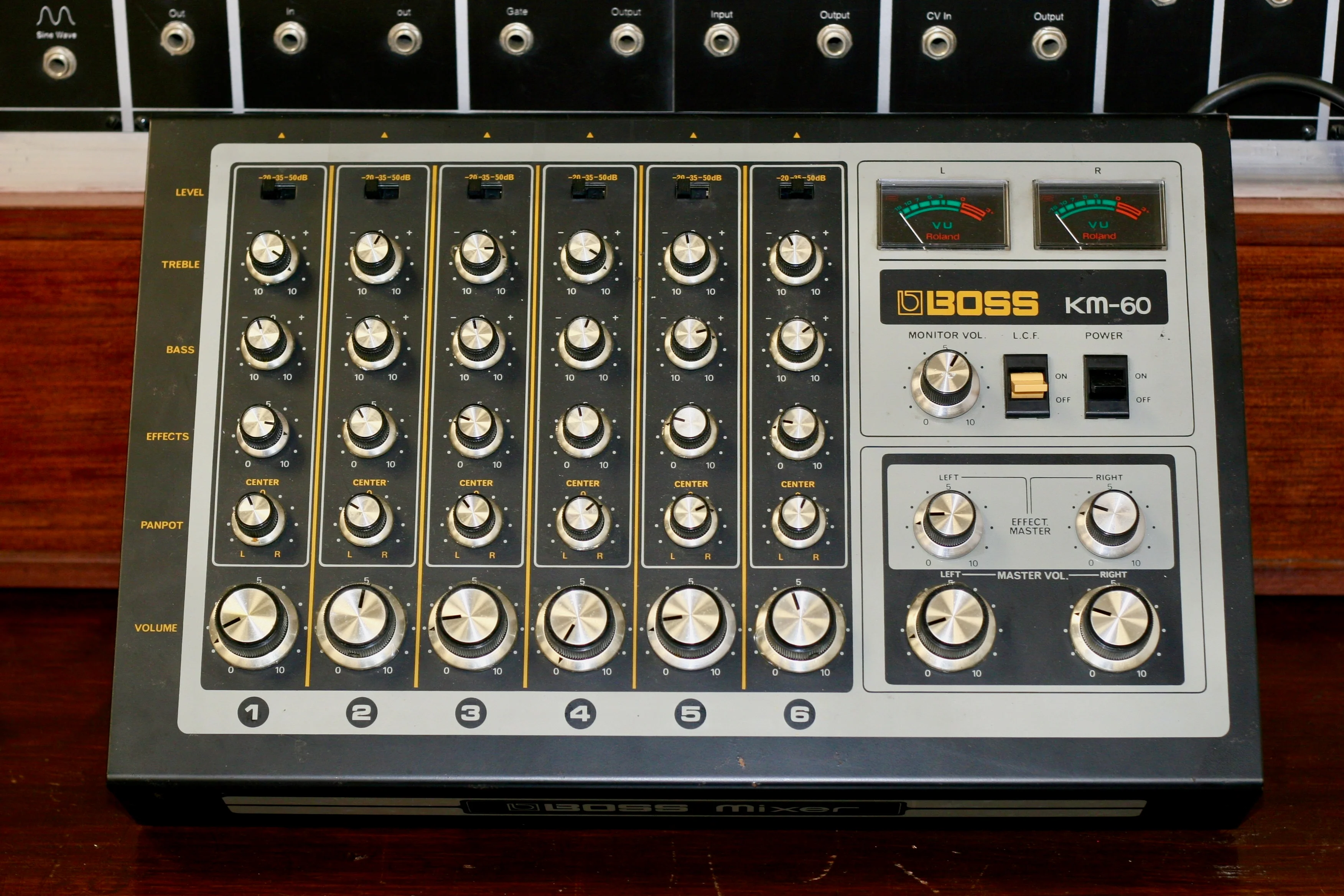 Boss KM-60 Mixer - Image 4