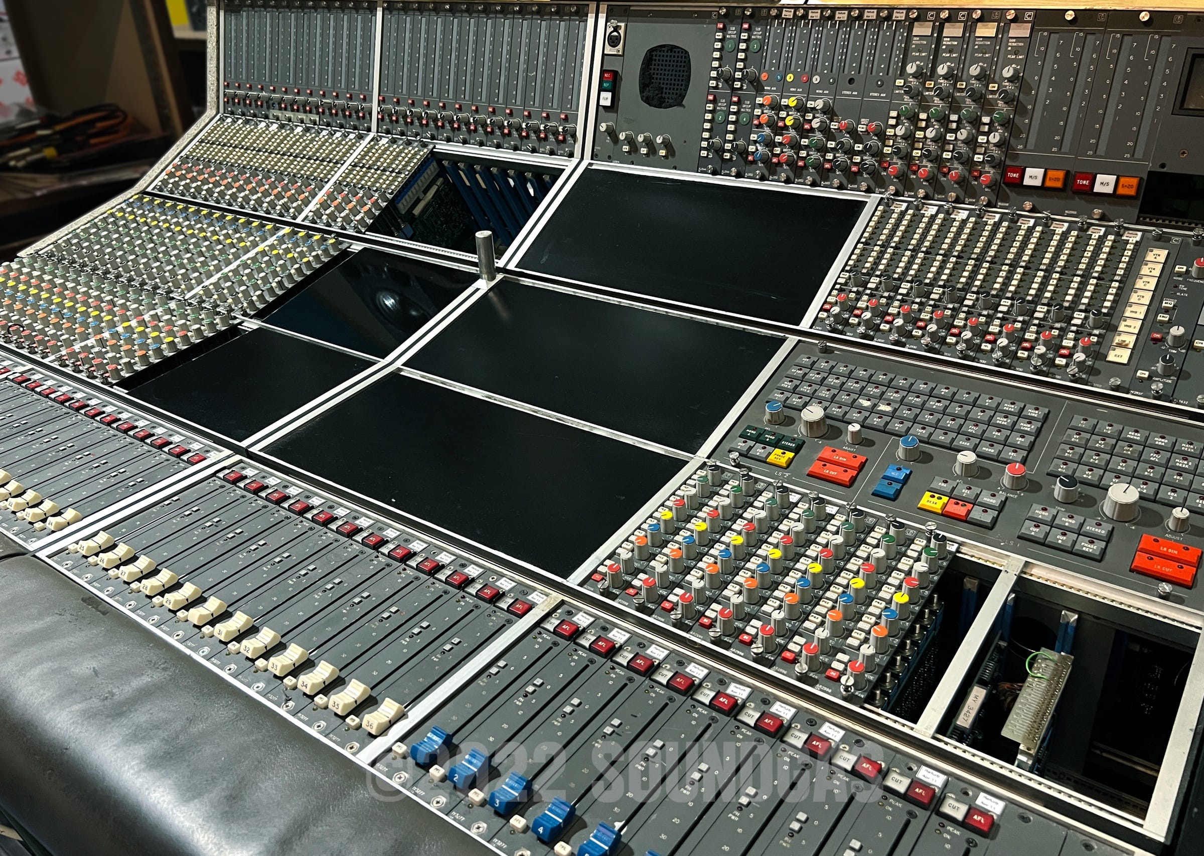 Calrec Q Series 36 Stereo Channel Console & Patchbay - Image 10