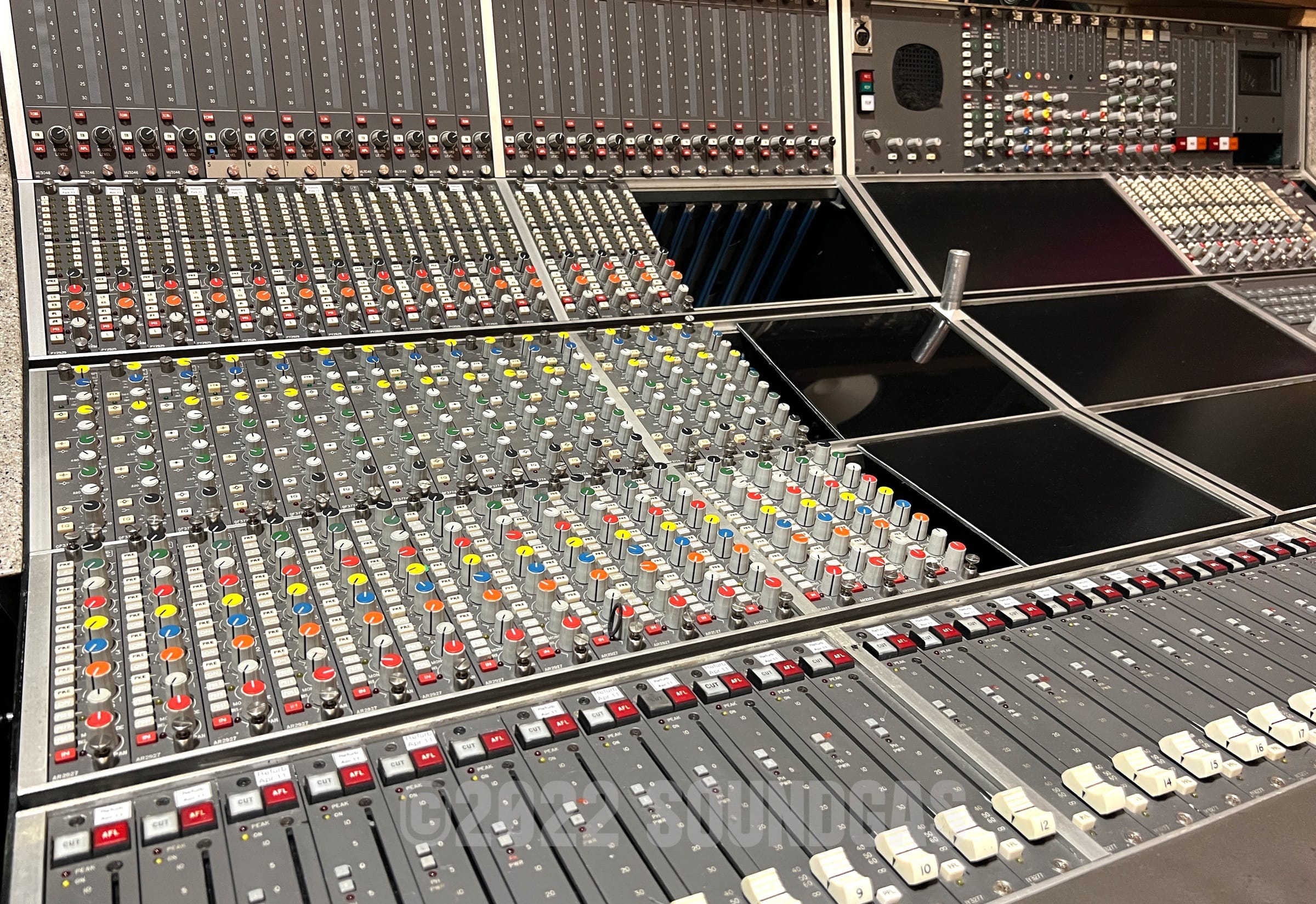 Calrec Q Series 36 Stereo Channel Console & Patchbay - Image 7