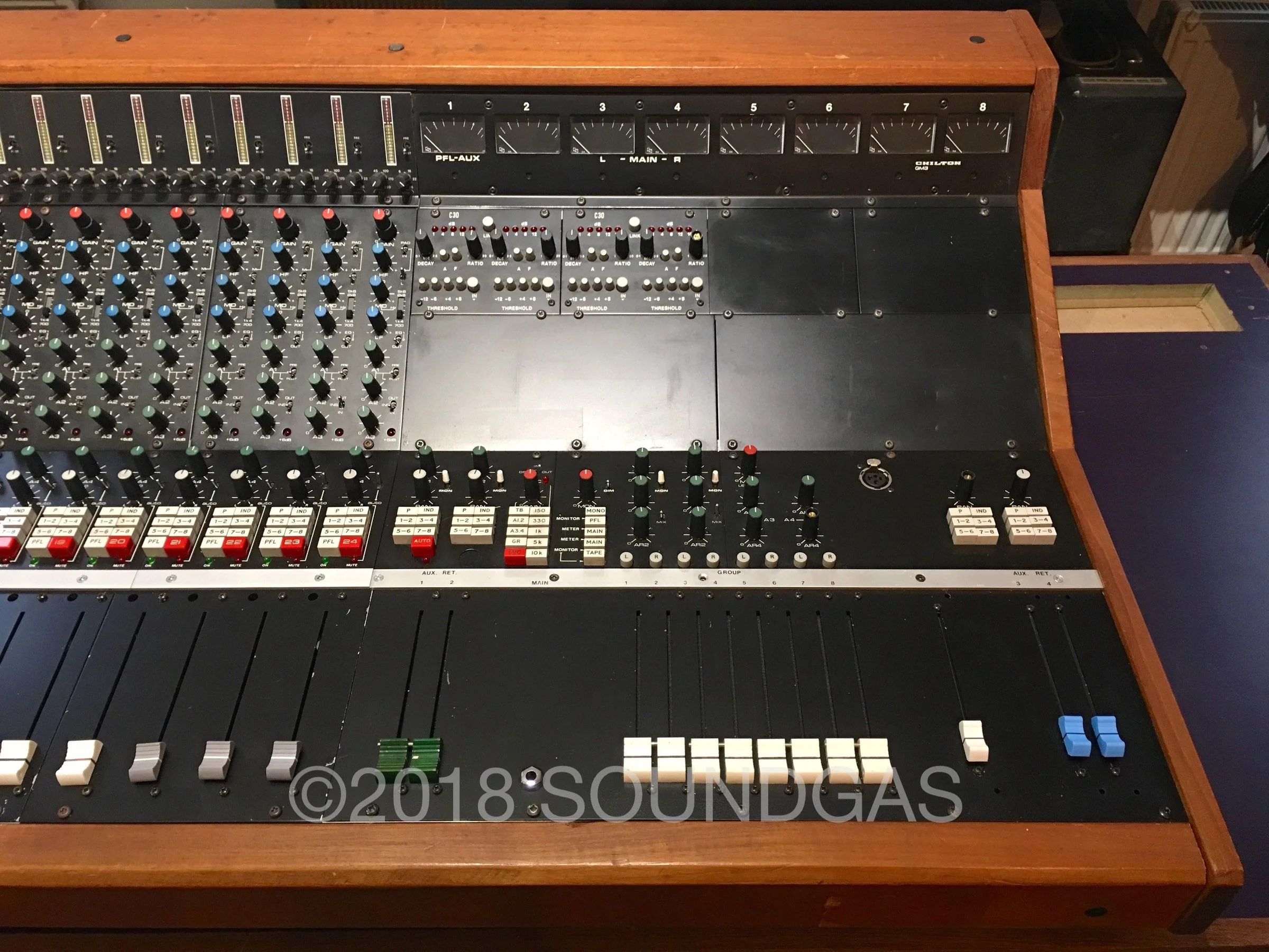 Chilton QM3 - 24-8-2 Mixing console - ex-BBC - Image 6