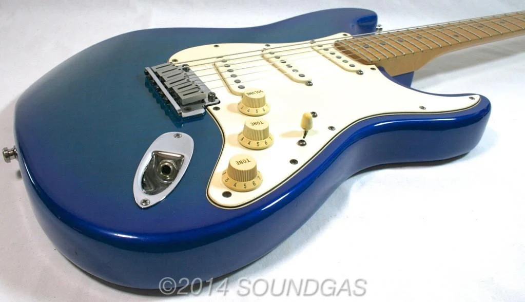 FENDER USA STRATOCASTER - Image 2