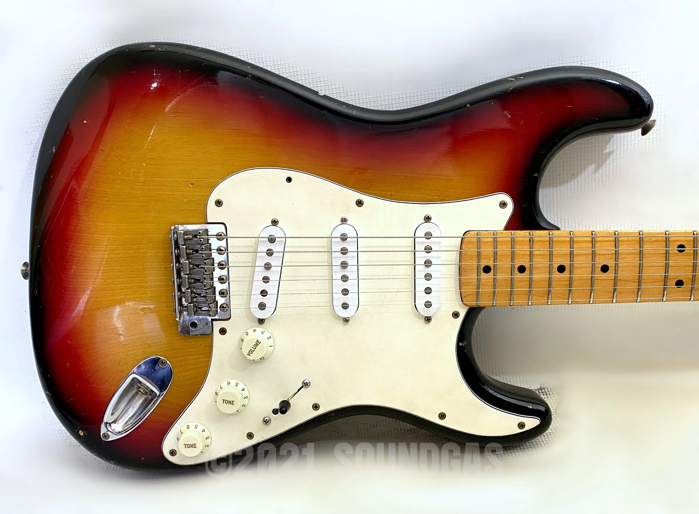 Greco Sparkle Sounds - 1977 Japanese Fender Strat - Image 2