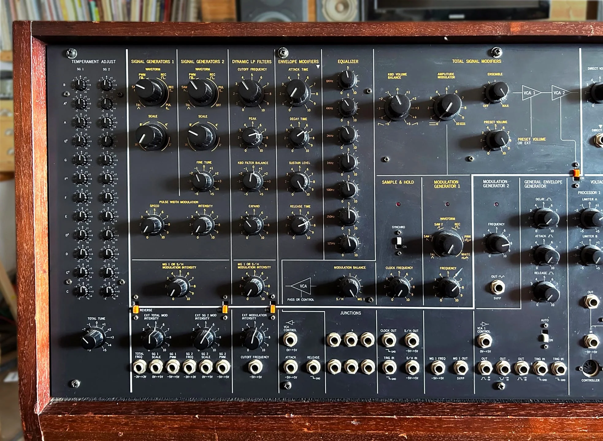 Korg PS-3200 & PS-3010 - Image 14