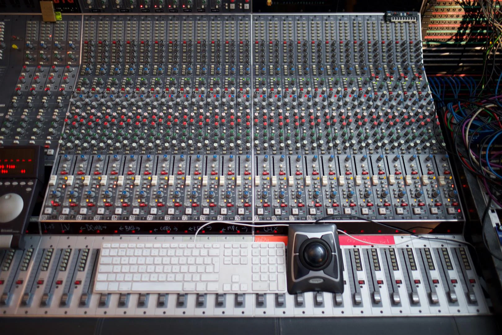 La Font Chroma - Dan Carey - Image 12