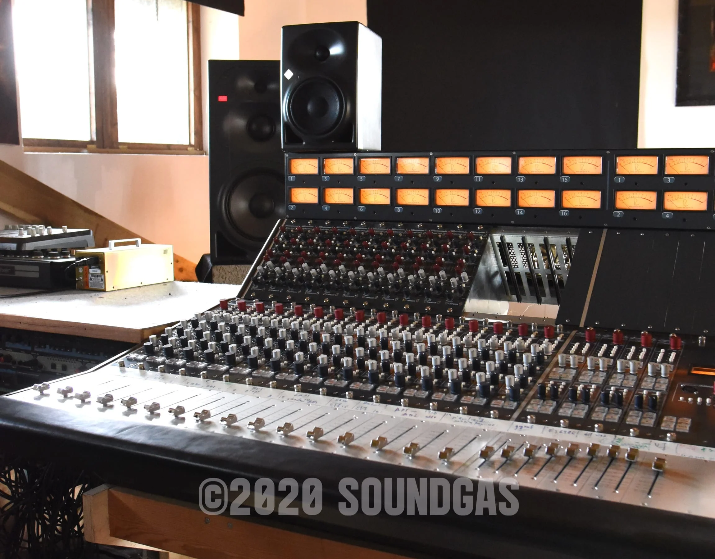 Neve 5088 Shelford Console - Image 5