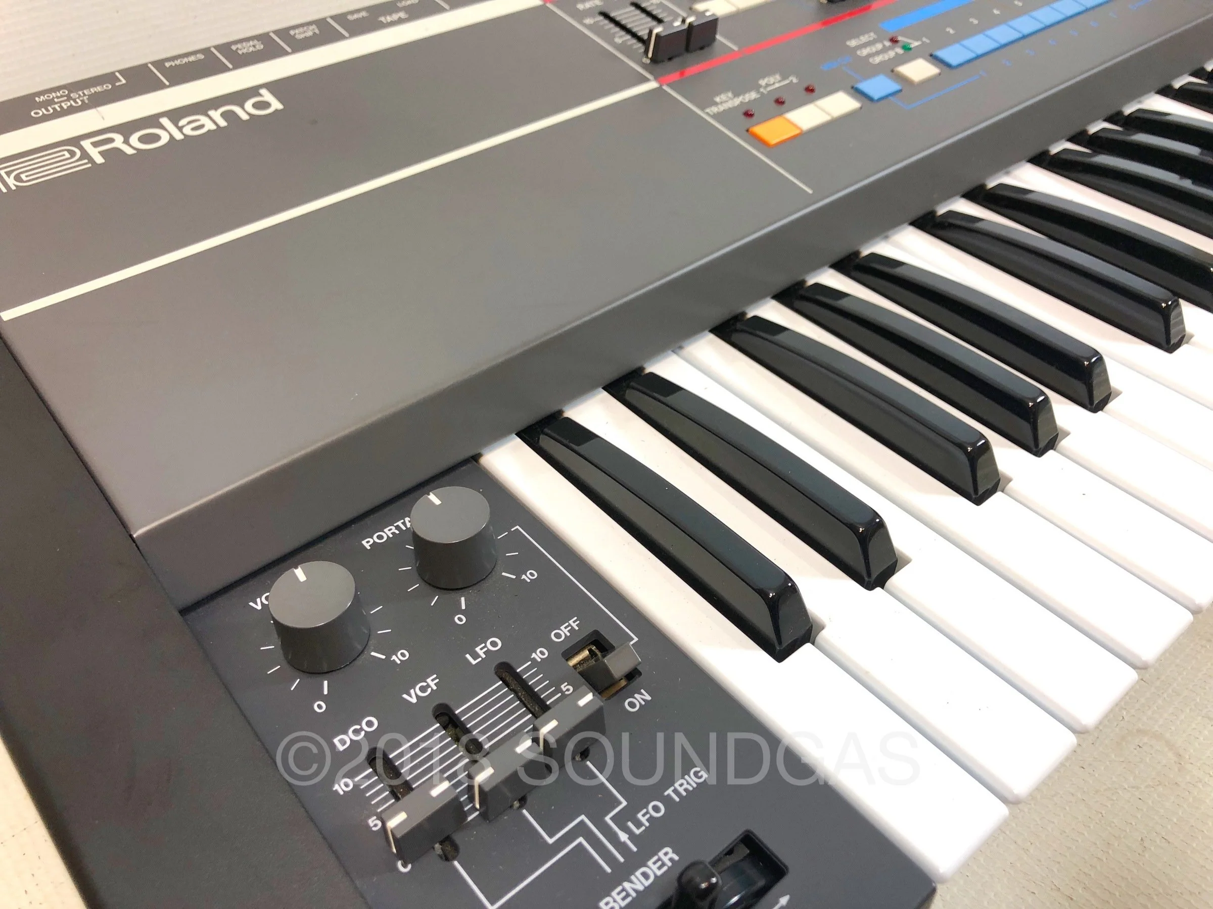 Roland Juno-106 - Image 4