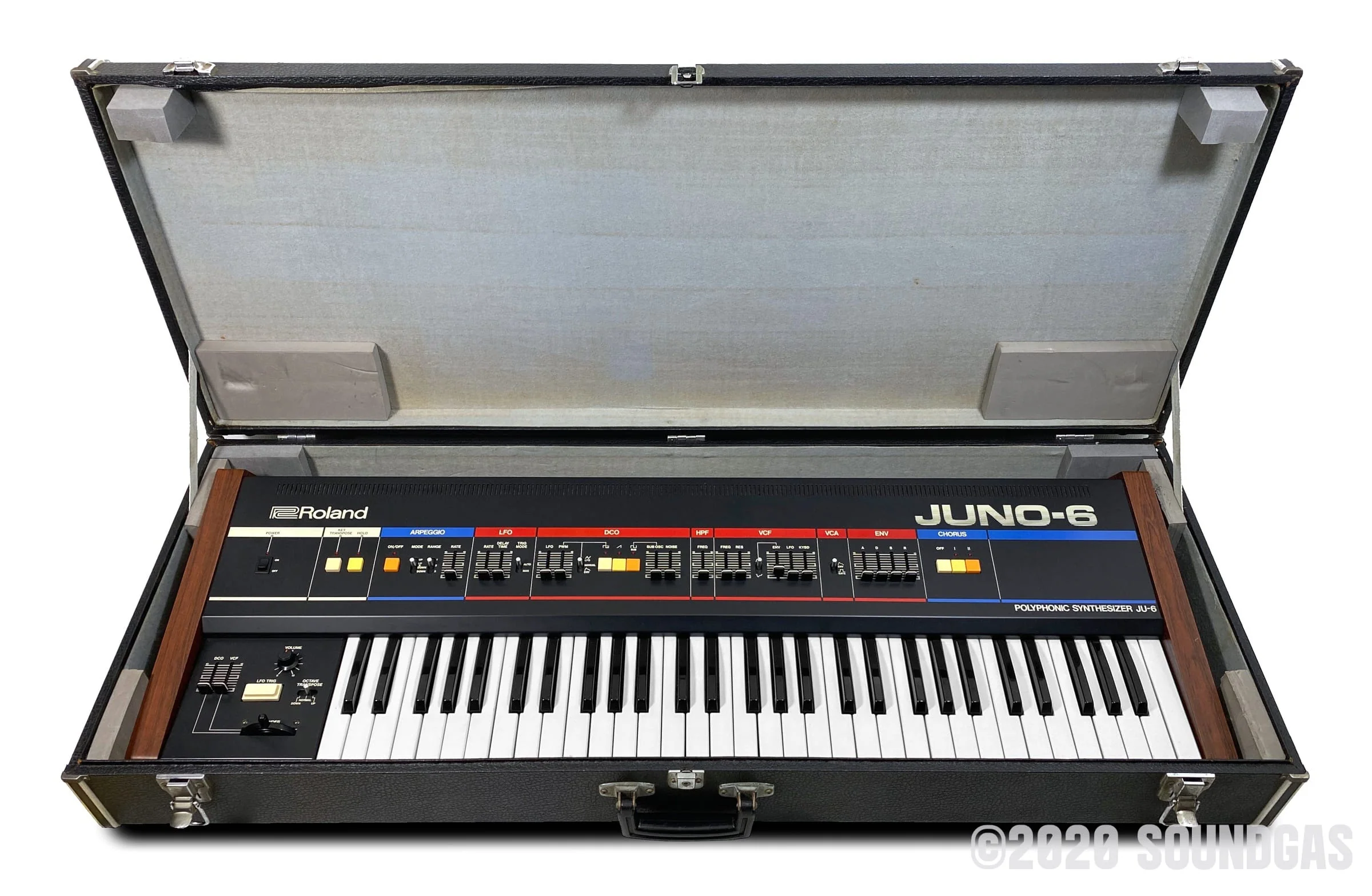 Roland Juno-6 - Image 14