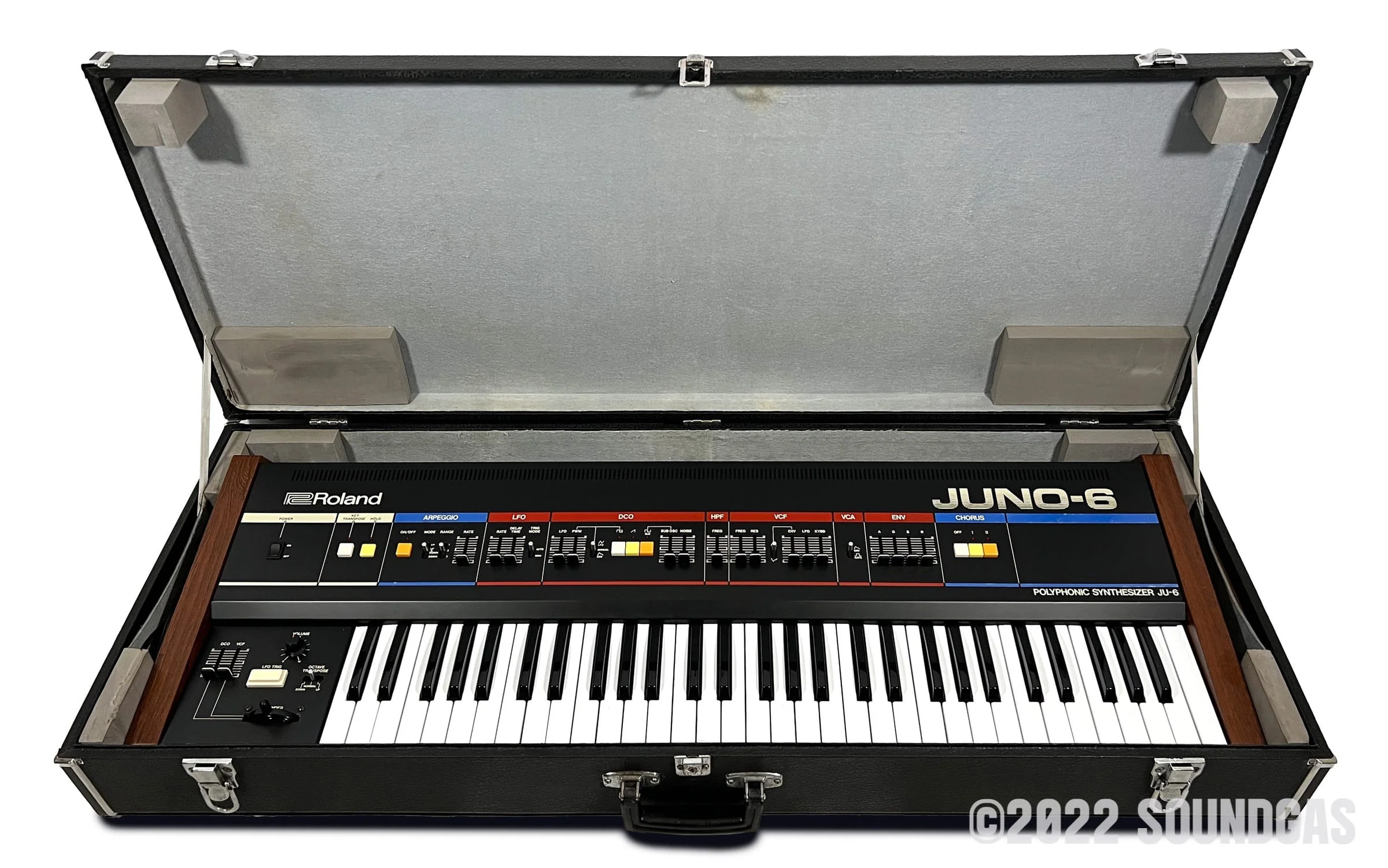 Roland Juno-6 - Image 14