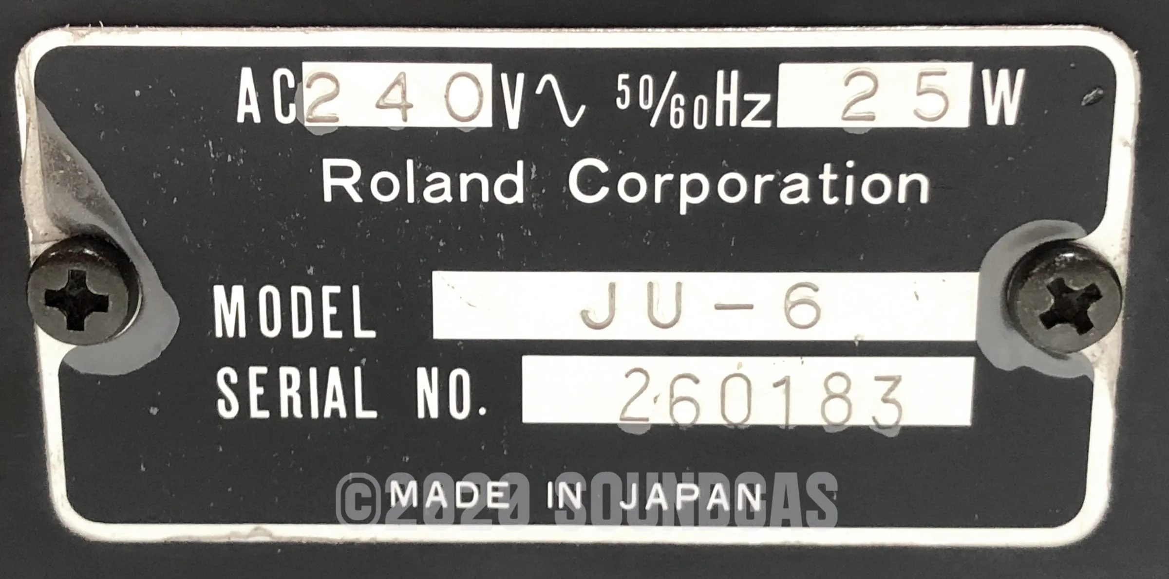 Roland Juno-6 - Image 11