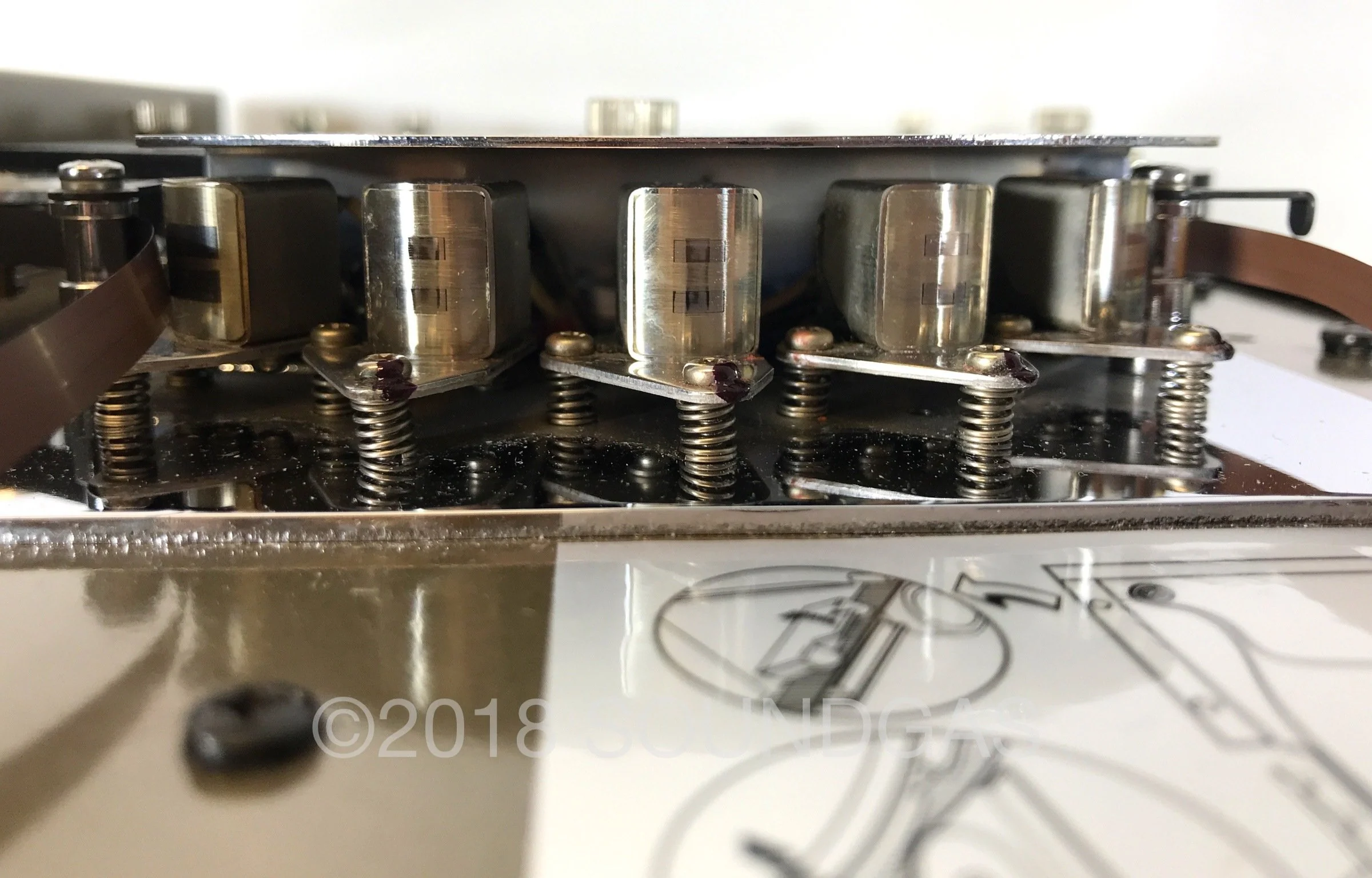 Roland RE-201 Space Echo 240v - Image 3