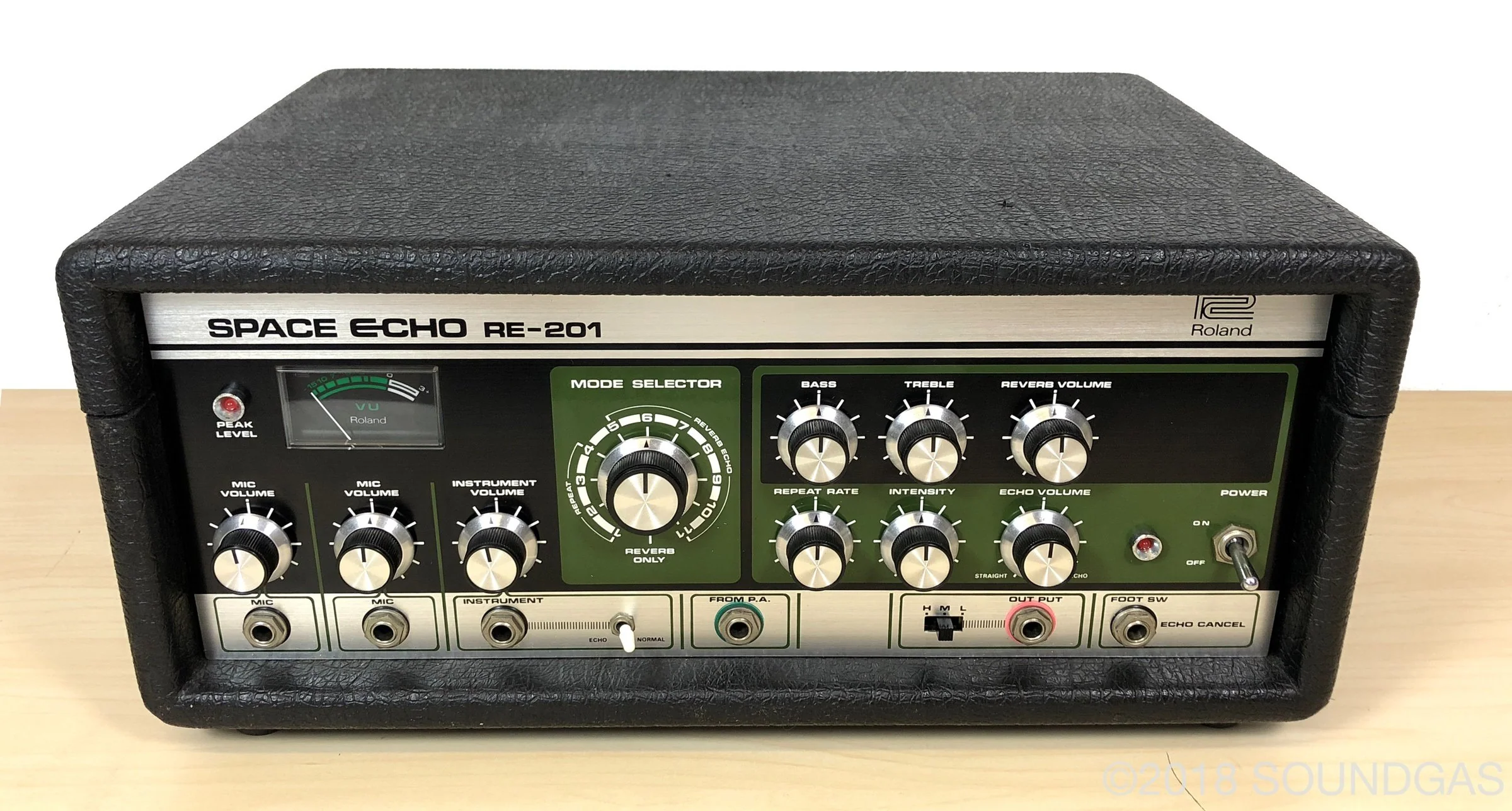 Roland RE-201 Space Echo - Image 6
