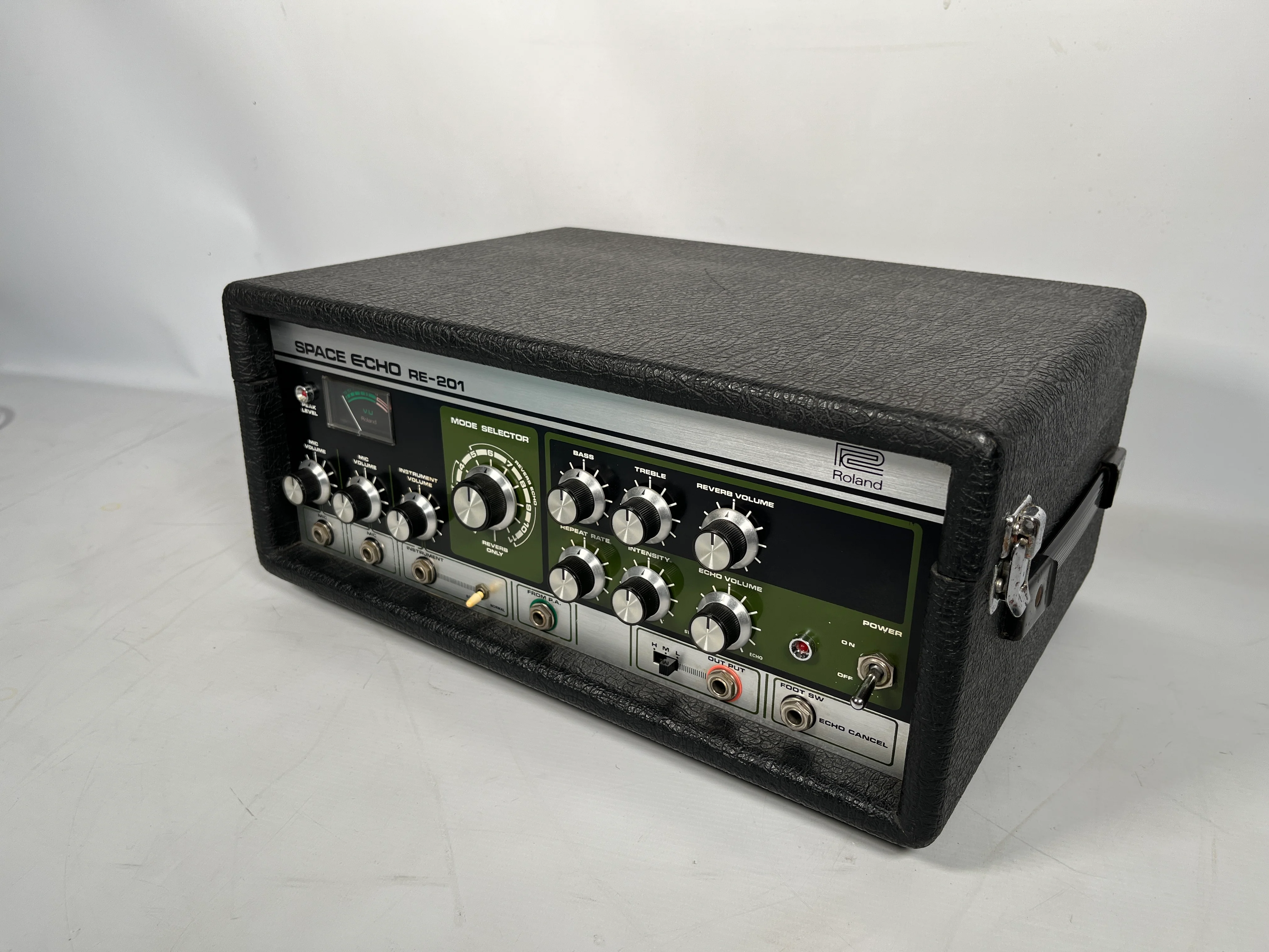 Roland RE-201 Space Echo, Early Preamp Mod, Zero Head Gain - Image 7