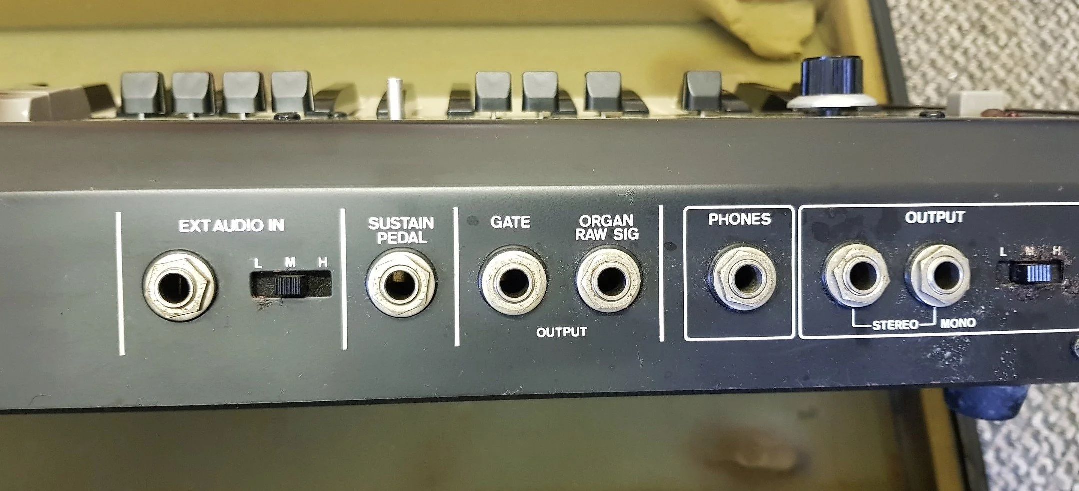 Roland RS-09 - Image 3