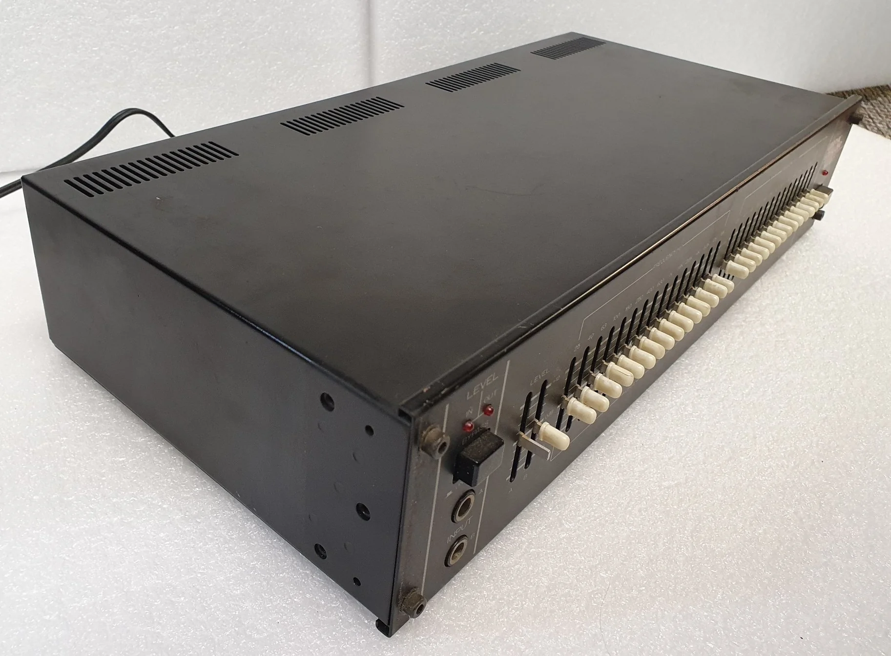 Roland SEQ-315 Graphic Equalizer - Image 5