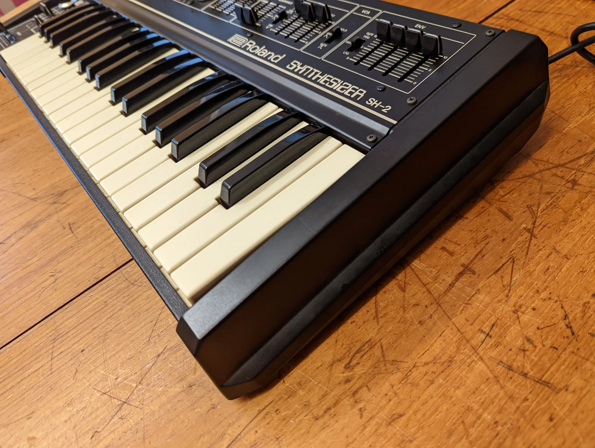 Roland SH-2 Synthesizer - Image 4