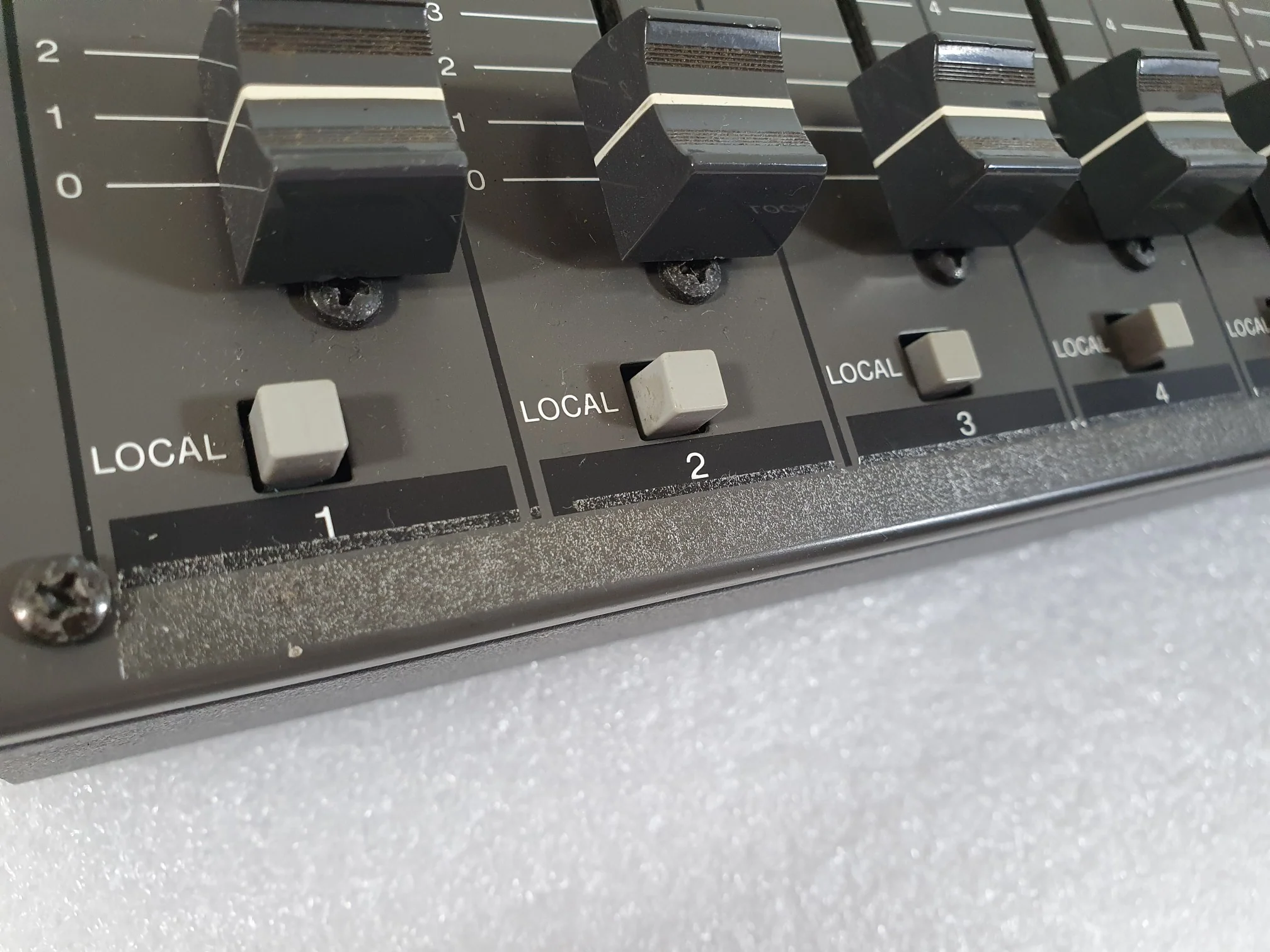 Sony MXP-290 8ch Broadcast Mixer - Image 5