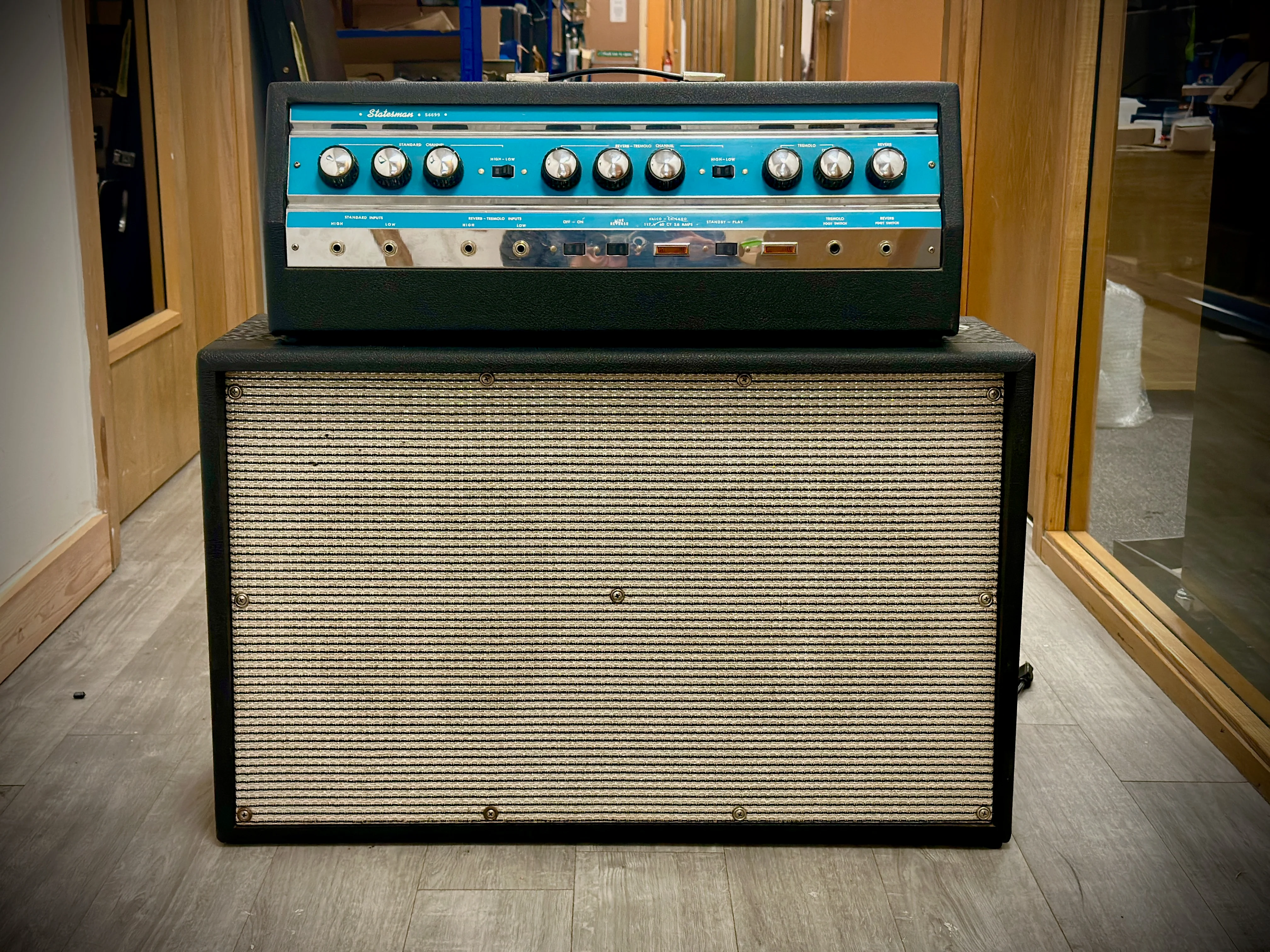 1966 Supro Statesman S6699 - SN 1-93006