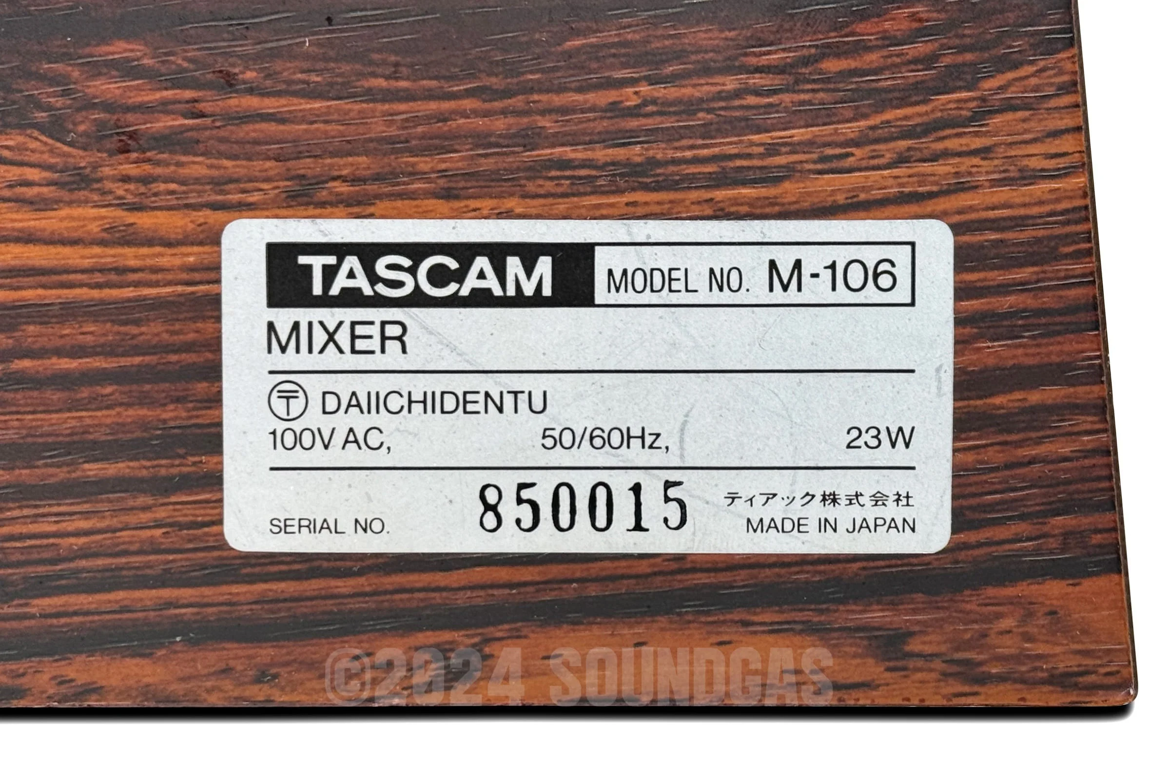 Tascam M-106 Mixer - Image 6
